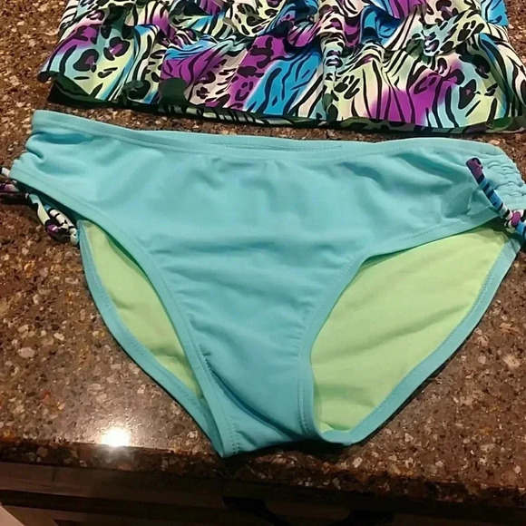 Breaking Waves Swim Set - Picture 3 of 7